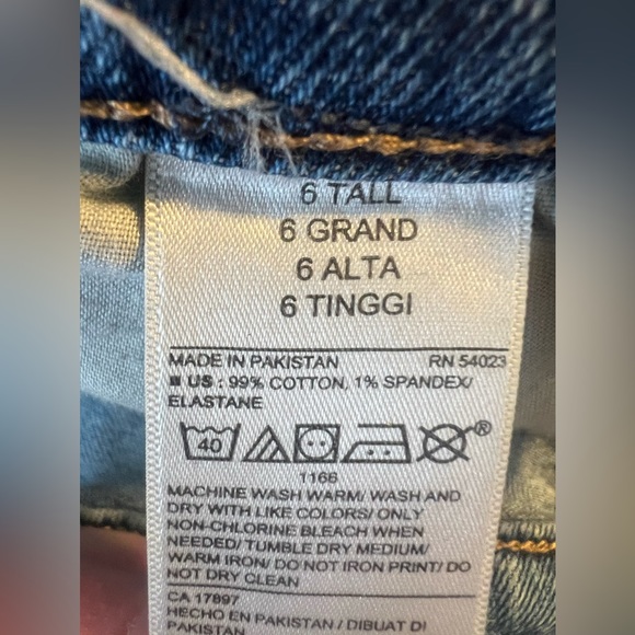 Old Navy Extra High Rise Jeans Size 6 Tall - Picture 5 of 5